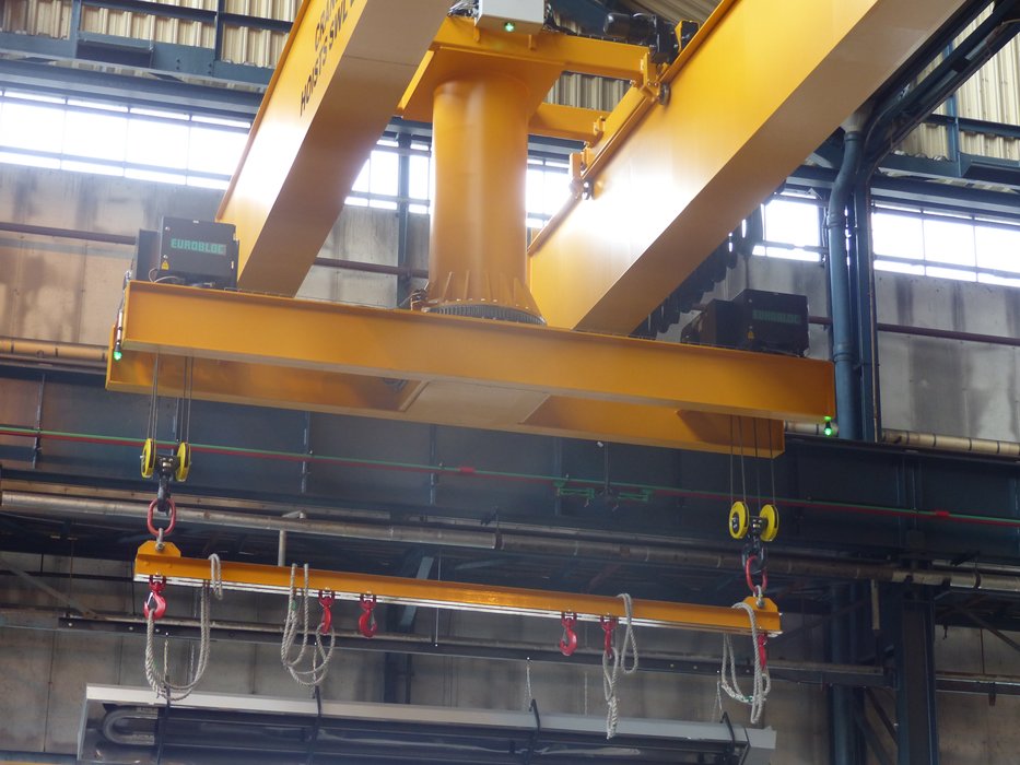 FOUNDRY’S BESPOKE TURNTABLE CRANE FEATURES VERLINDE HOISTS Industry USA